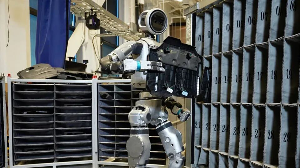 别再看机器人跳舞了！物理 AI 让机器人告别炫技，走进真实产线 | 前沿在线