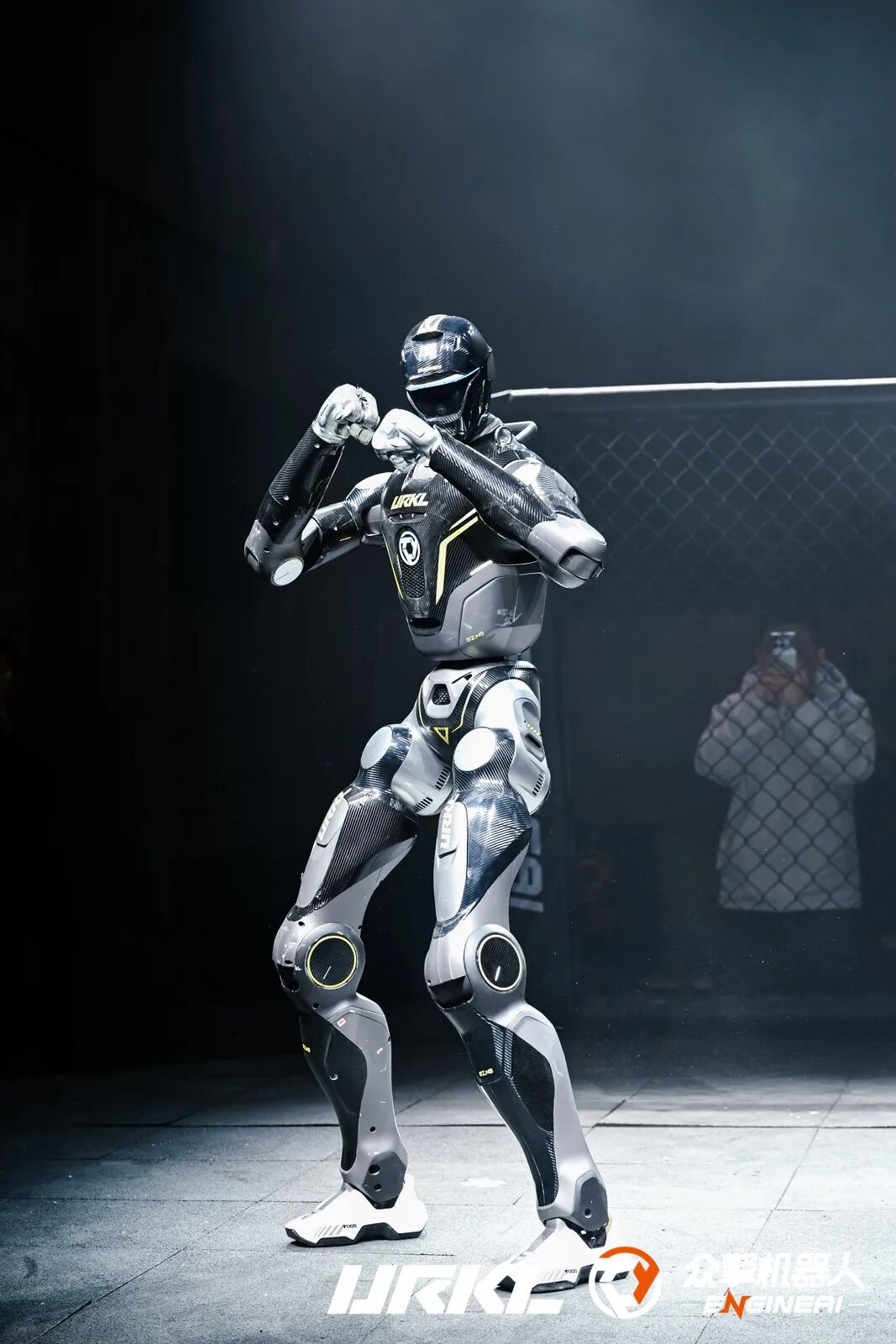 一场机器人格斗，为何价值千万黄金？解码众擎URKL联赛背后的产业雄心 | 前沿在线