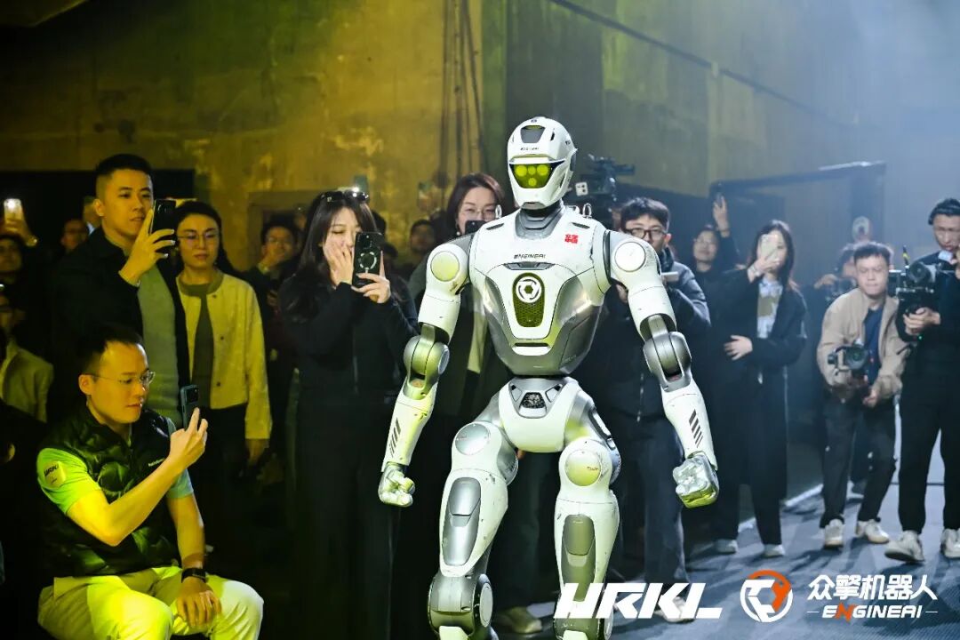 一场机器人格斗，为何价值千万黄金？解码众擎URKL联赛背后的产业雄心 | 前沿在线