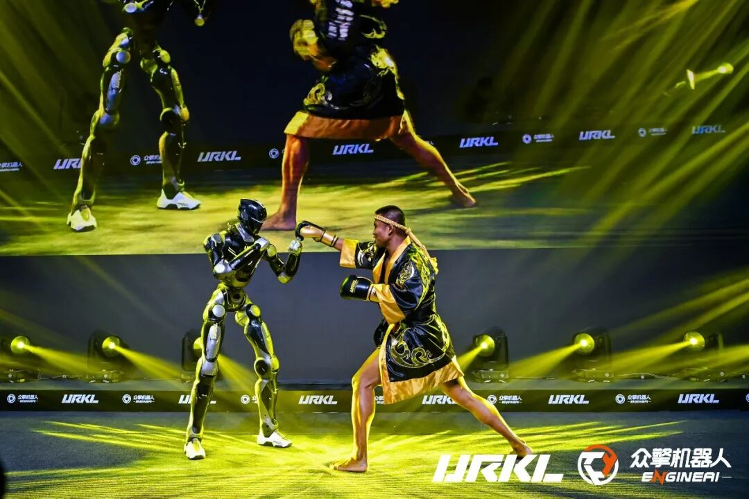 一场机器人格斗，为何价值千万黄金？解码众擎URKL联赛背后的产业雄心 | 前沿在线