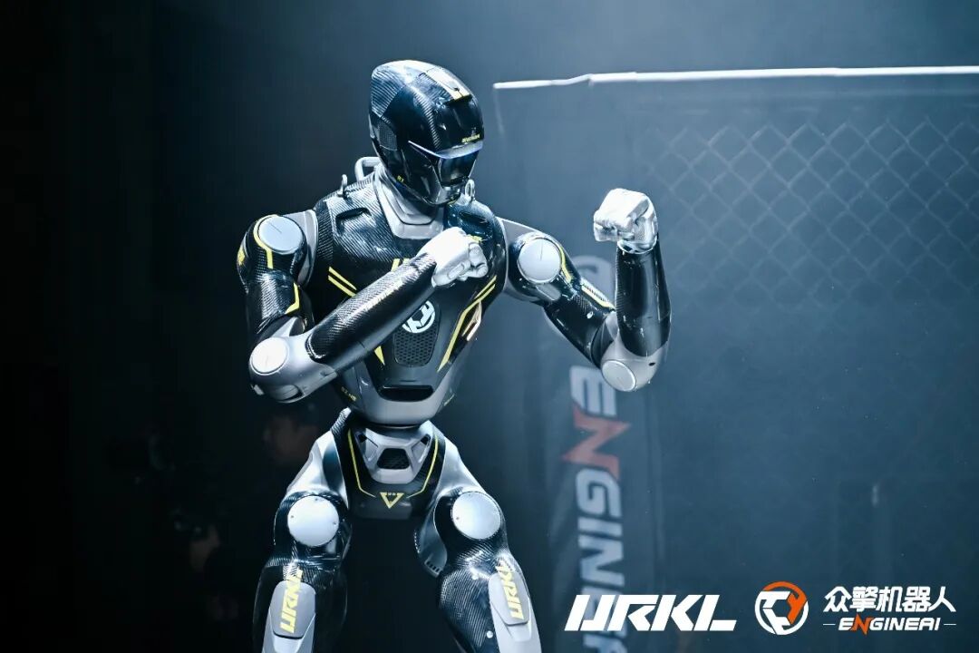 一场机器人格斗，为何价值千万黄金？解码众擎URKL联赛背后的产业雄心 | 前沿在线