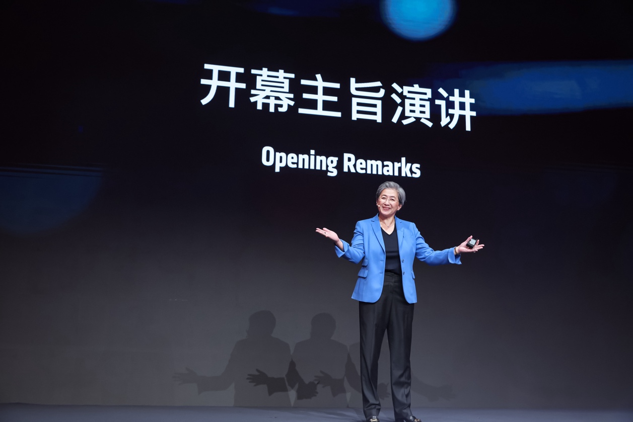 男人张开双臂

中度可信度描述已自动生成